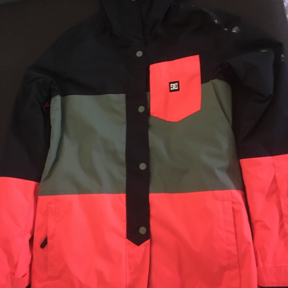 DC Women’s snowboard/ski jacket